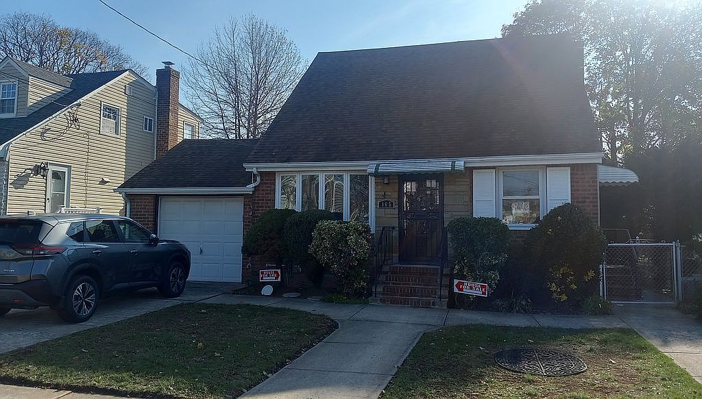 165 Raff Ave, Mineola, NY 11501 Zillow