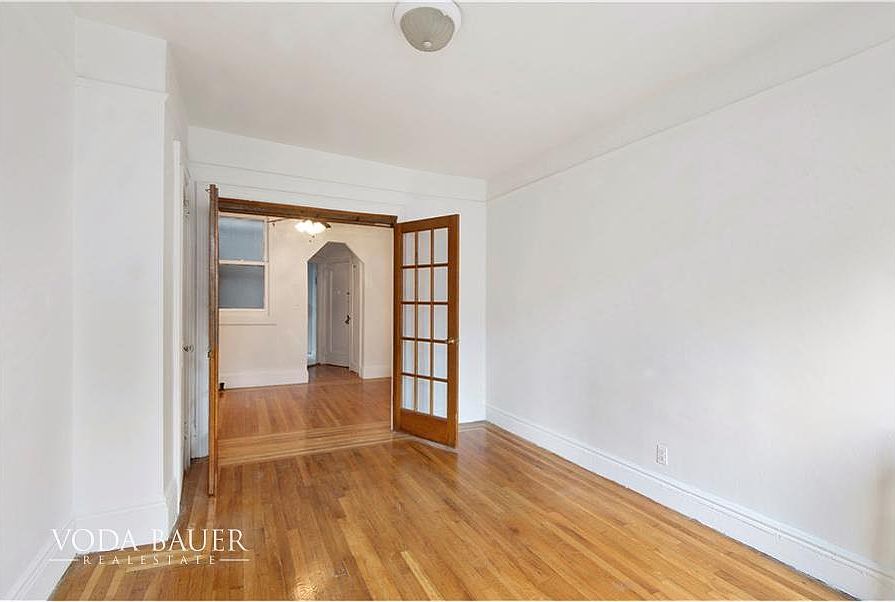 2nd image of 233 E 89th St APT 1D
