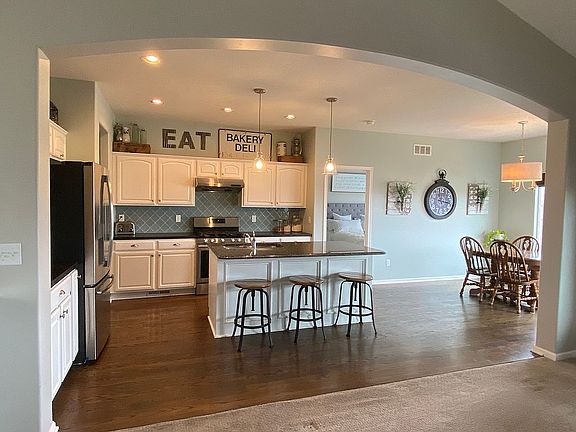 5th image of 4110 N Rutgers Cir