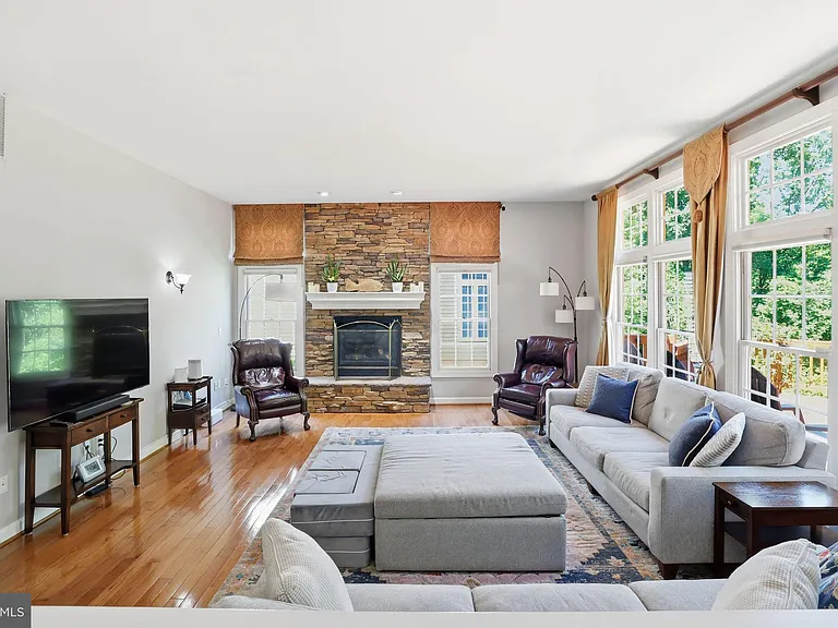 5767 Bush Hill Dr — Photo 24
