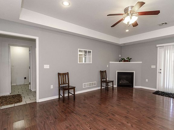 3rd image of 517 Sheeran Ave