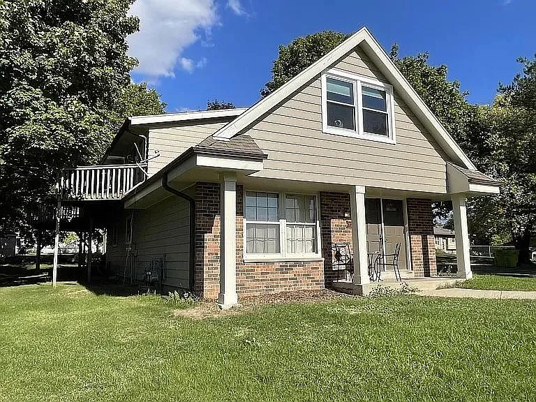 730 Normandy Cir — Photo 1