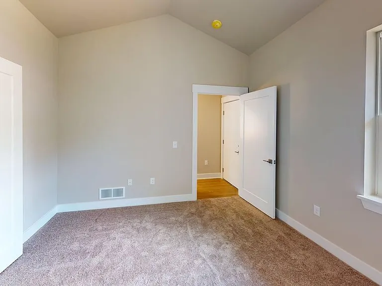 Riverwalk Townhomes — Photo 9