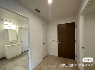 30 Tippett Rd #1024, Toronto, ON M3H0C8