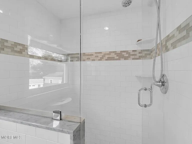 1204 Holly Pl — Photo 17