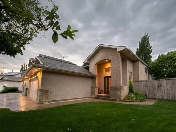 65 Heritage Cir W, Lethbridge, AB T1K 7T3