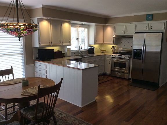 Kitchen and eating area