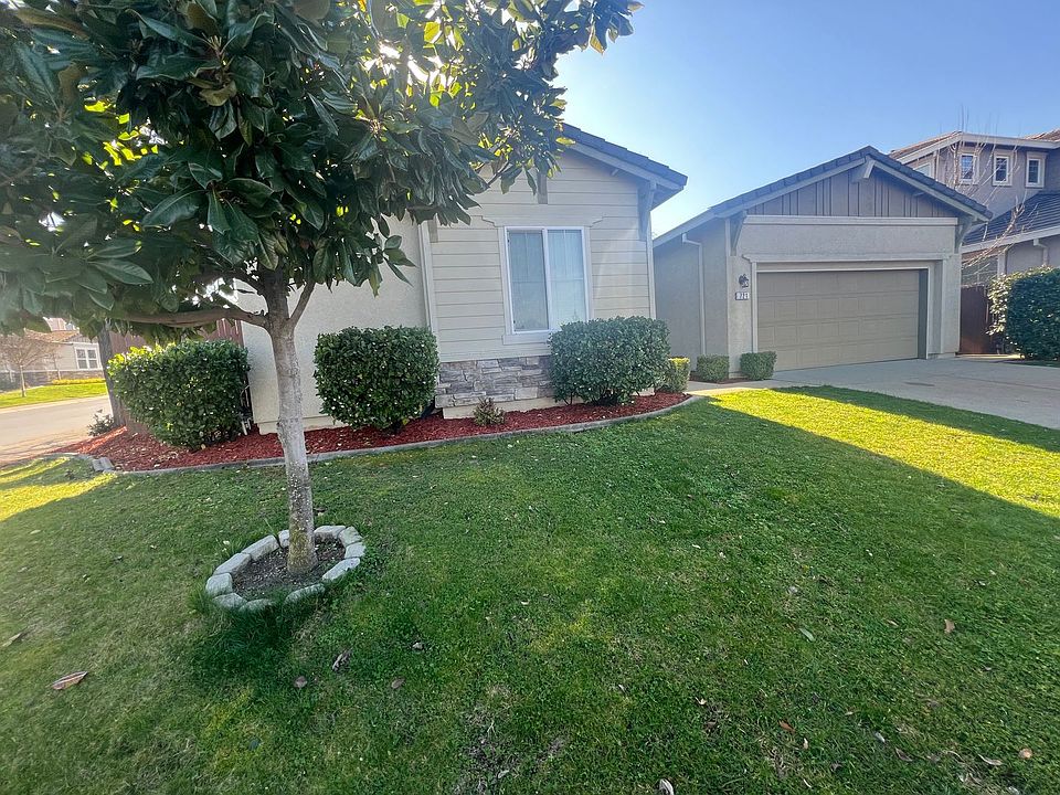 1st image of 721 Bluestone Cir