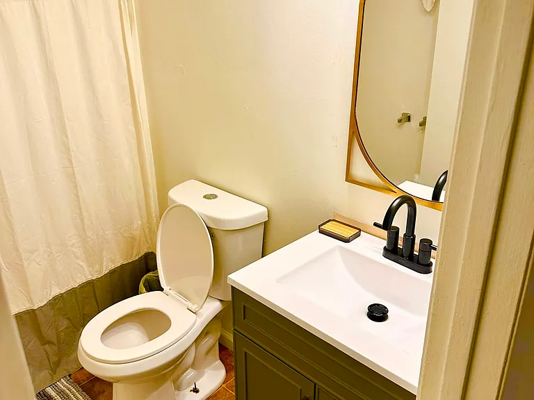 4 Eatonville Rd #4 — Photo 5