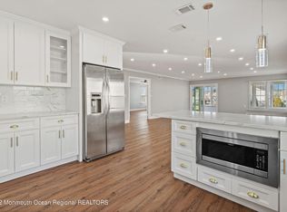 24 Wolverton Pl, Manchester, NJ 08759