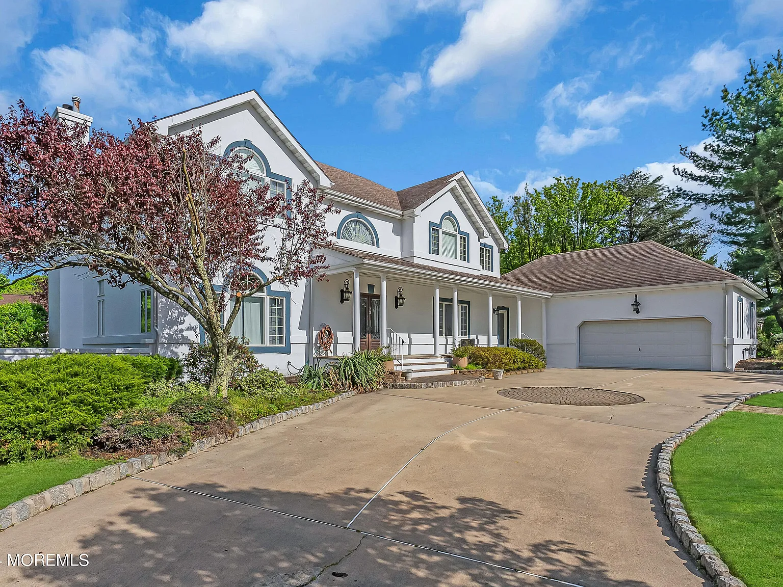6 bed, 5.5 bath, 4311 sqft, $6,000 — Photo 2