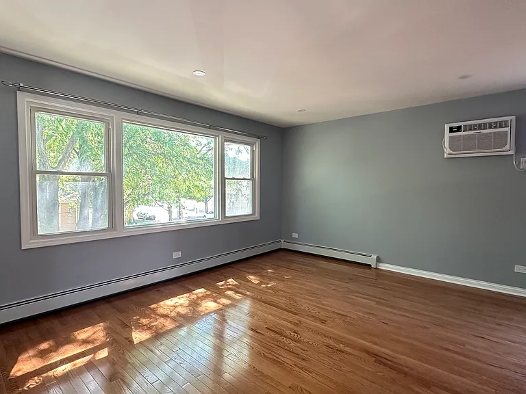 5404 N Central Ave #2 — Photo 2