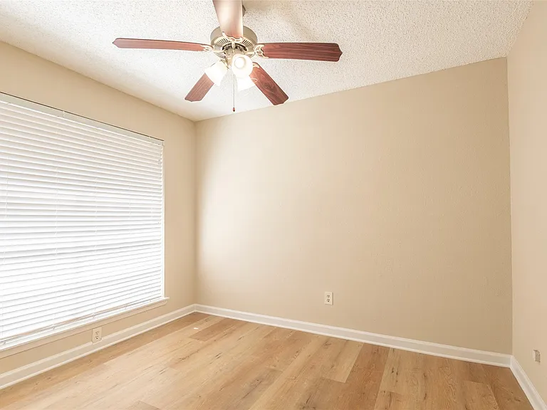 1262 Rock Canyon Dr — Photo 26