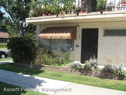 4th image of 701 E Ave #701 E