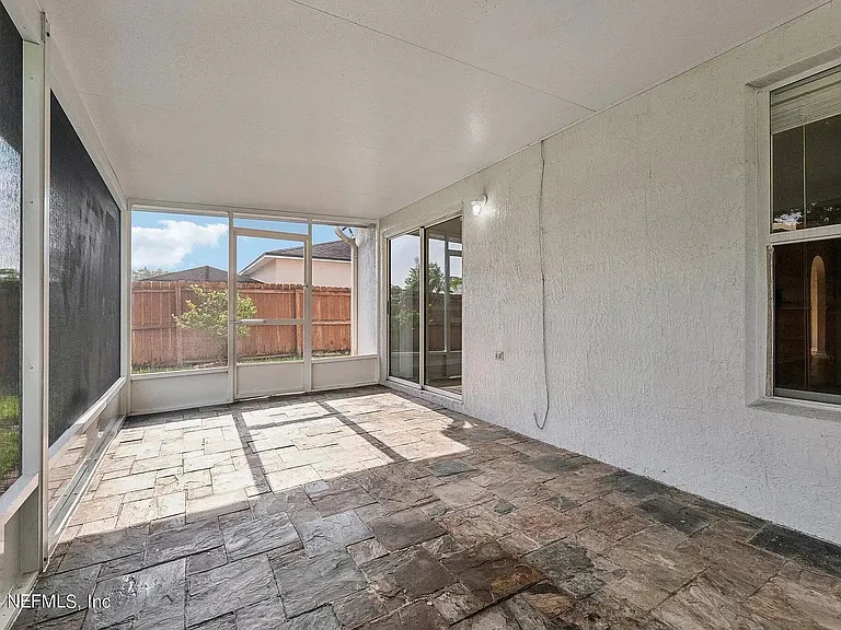 11089 Englenook Dr — Photo 12