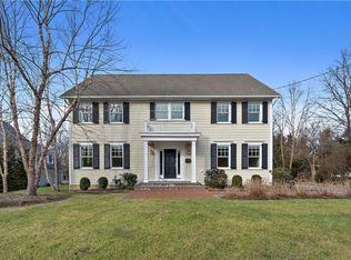 2 Heather Ln, White Plains, NY 10605