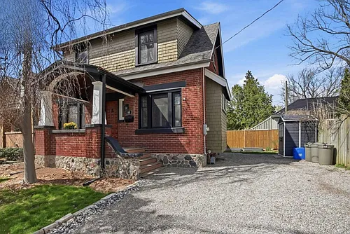 88 Tecumseh Ave E Photo 1 88 Tecumseh Ave E Photo 1
