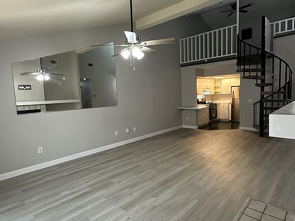 3rd image of 215 NW 48th Blvd
