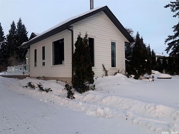 3rd image of 224 Service ROAD W