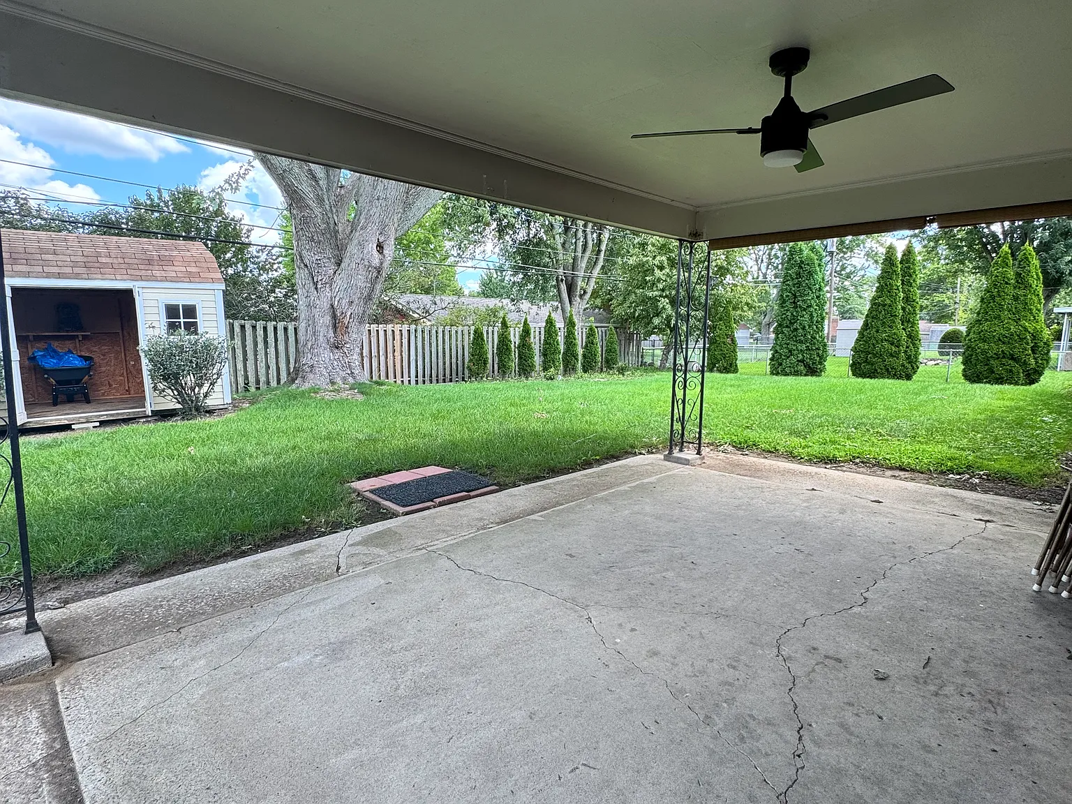 3 bed, 2025 sqft, $3,000 — Photo 4