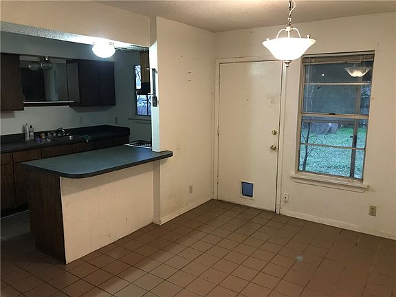 4th image of 6003 Glen Meadow Dr