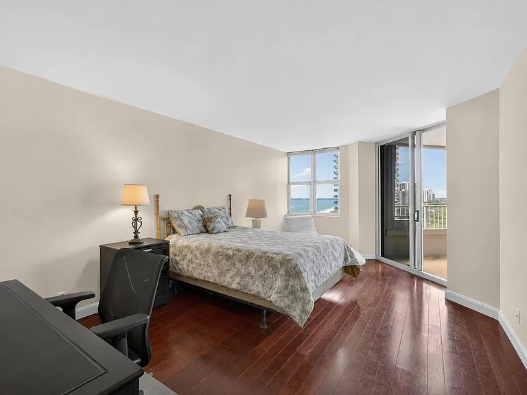 5200 N Ocean Dr #1004 — Photo 14