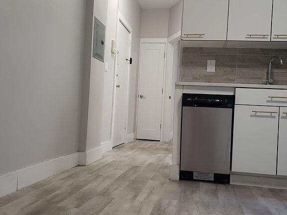 4th image of 304 50th St #33C