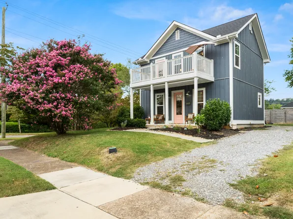 2201 Fairmont Blvd, Knoxville, TN 37917