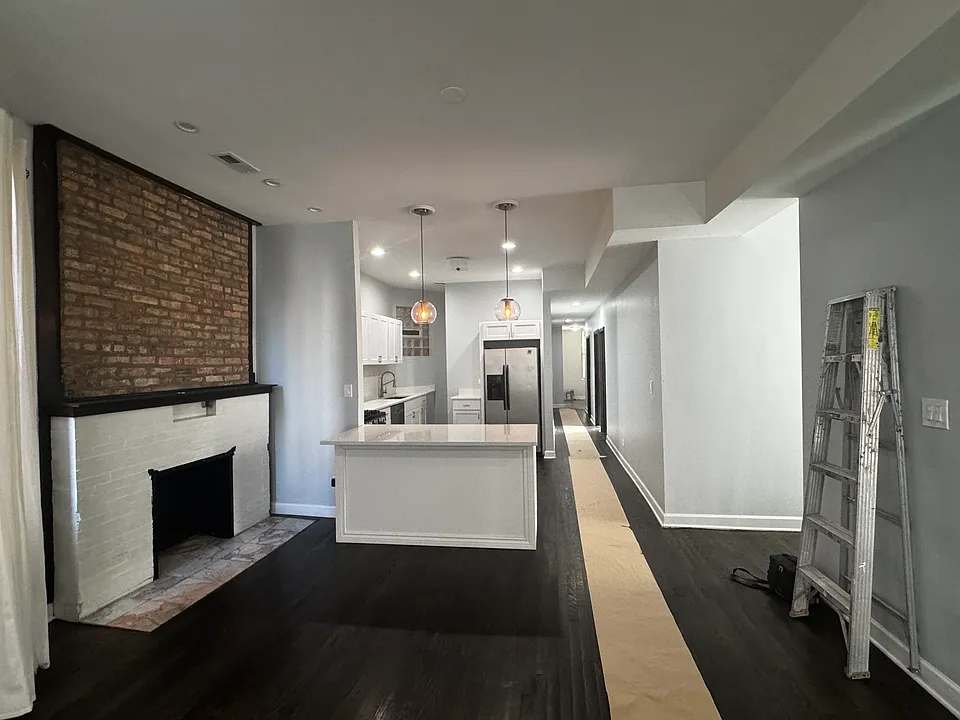 437 E 46th St #2
