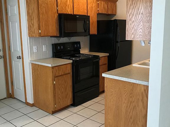 4th image of 1214 NW Arlington Ave