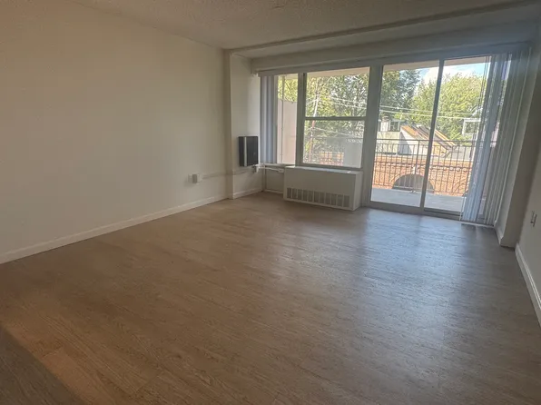 293 Harvard St #2, Cambridge, MA 02139