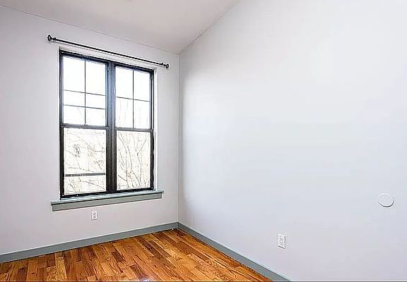 3rd image of 295 Harman St #2RR