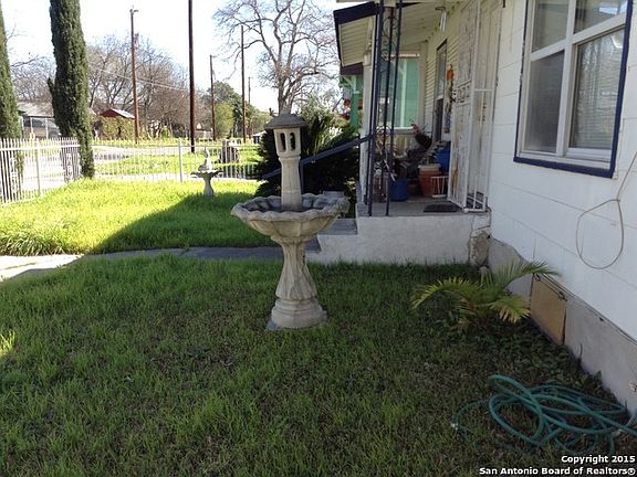 4th image of 310 Topeka Blvd
