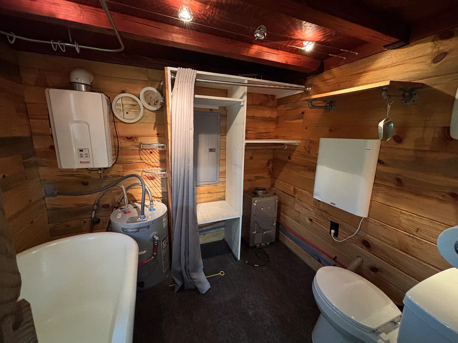 Studio, 192 sqft, $900 — Photo 3