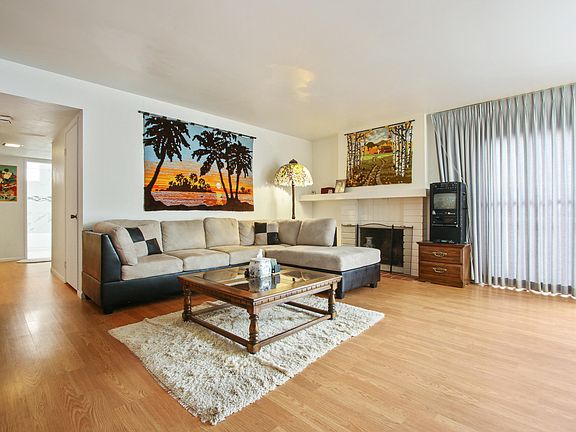 2nd image of 2754 Broadmoor Ave