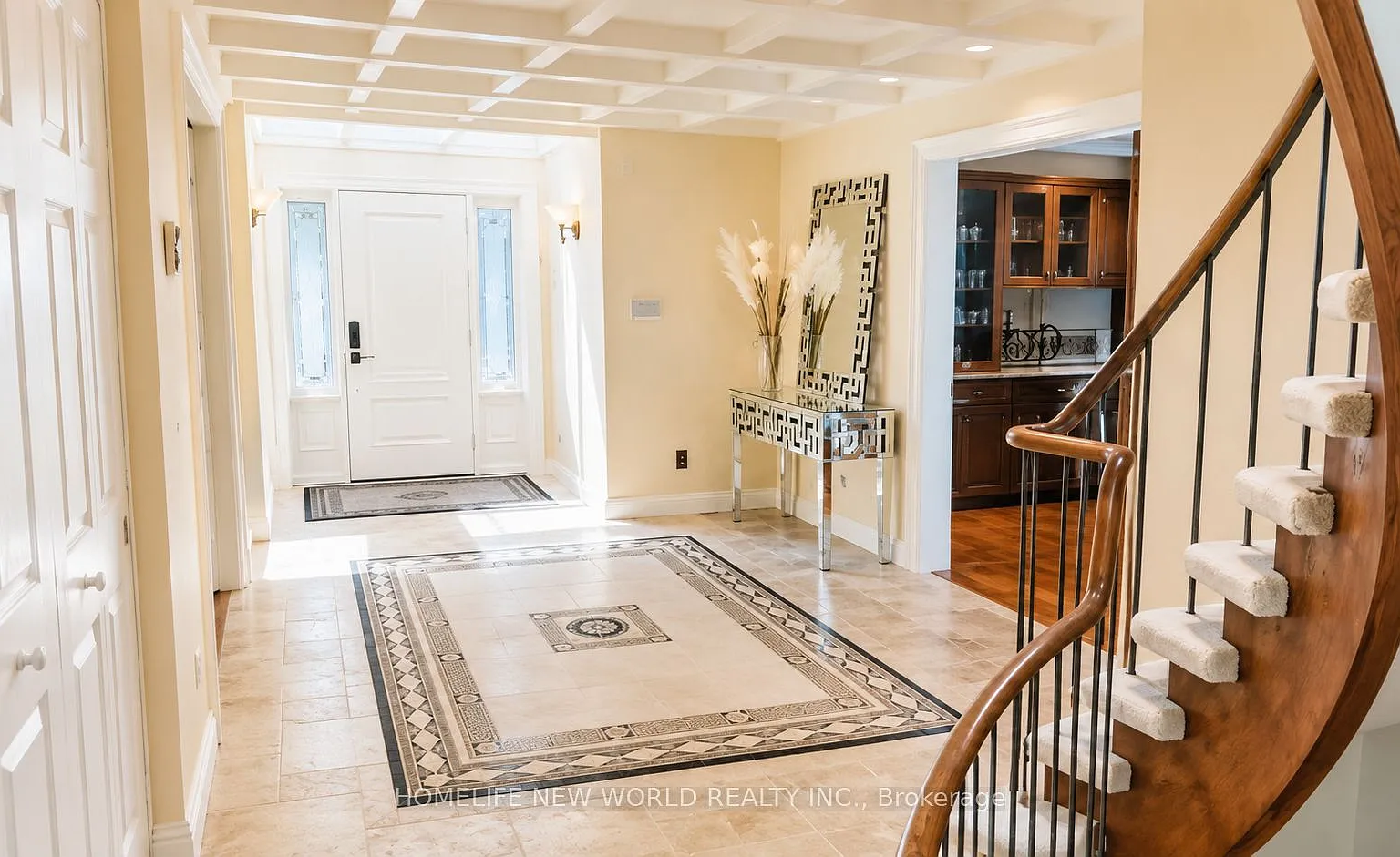 4 bed, $6,000 — Photo 2