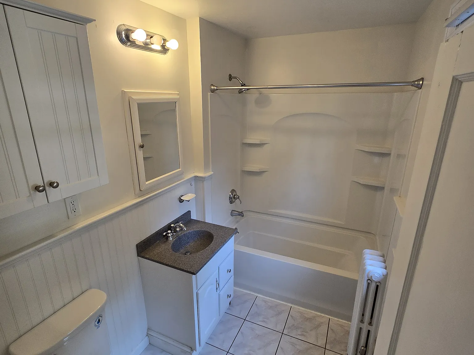 3 bed, $1,995 — Photo 2