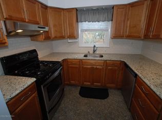20 Beaverbrook Dr, Toms River, NJ 08757
