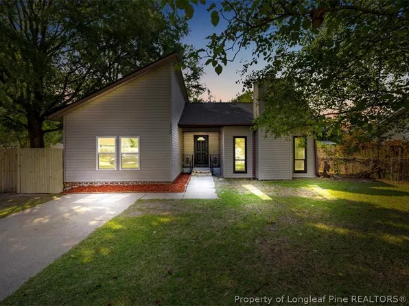 110 Maranatha Cir, Spring Lake, NC 28390