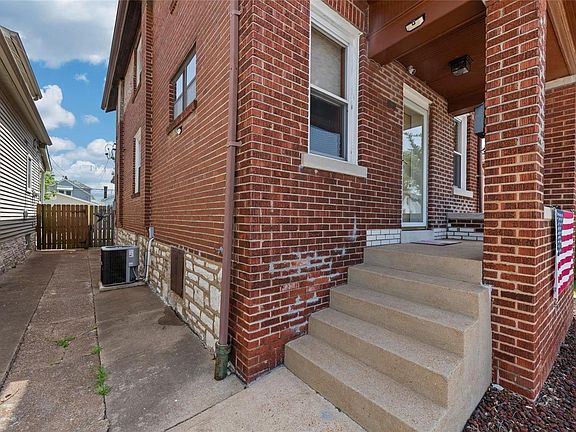 3rd image of 4859 Austria Ave
