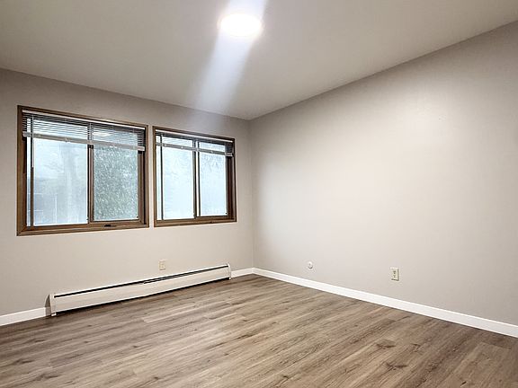 3rd image of 2070 Allen Blvd #3