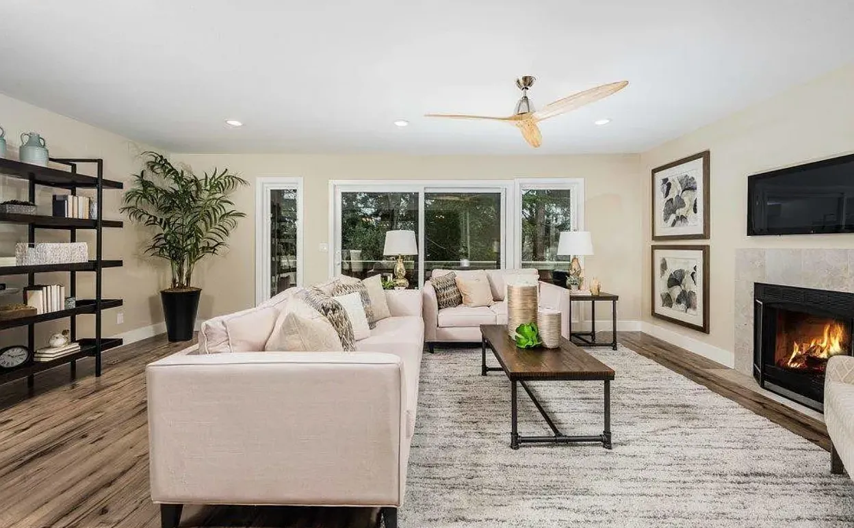 3 bed, 2.5 bath, 1708 sqft, $4,500 — Photo 3