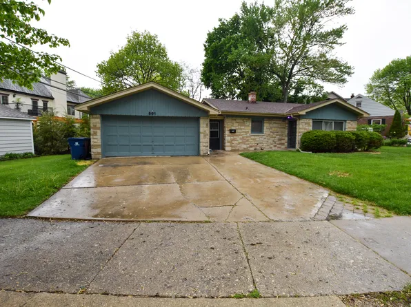 501 N Webster St, Naperville, IL 60563