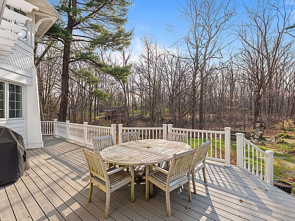 4th image of 14895 Lakeshore Rd