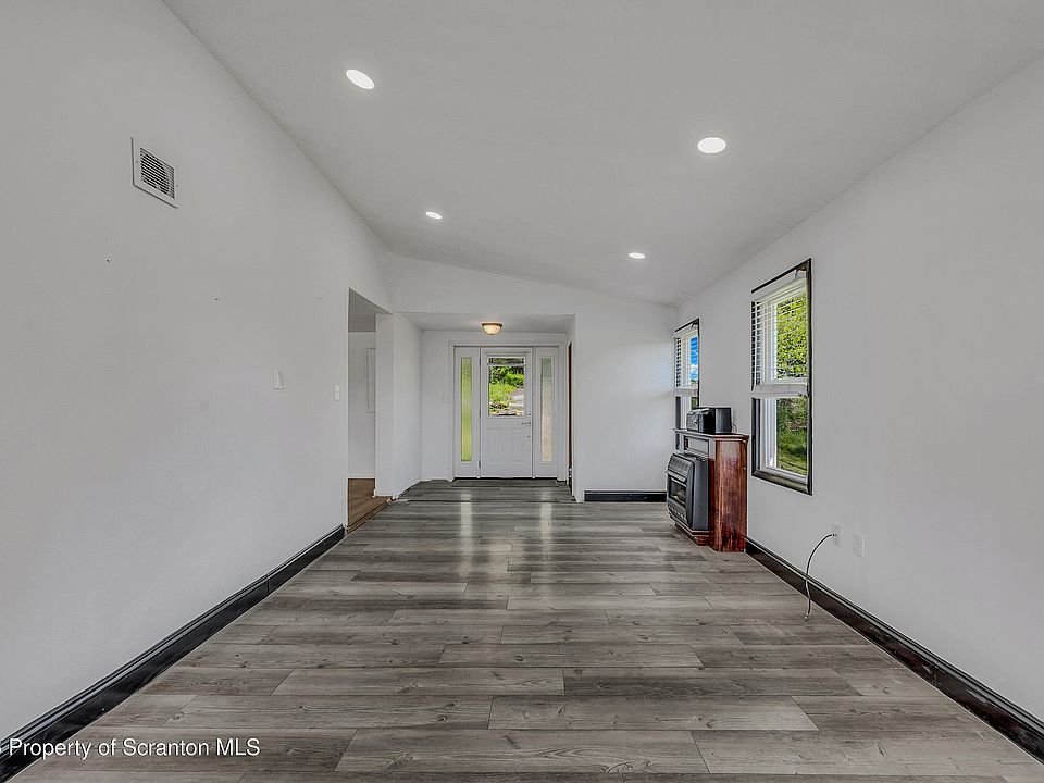 872 Hill St, Archbald, PA 18403 | Zillow
