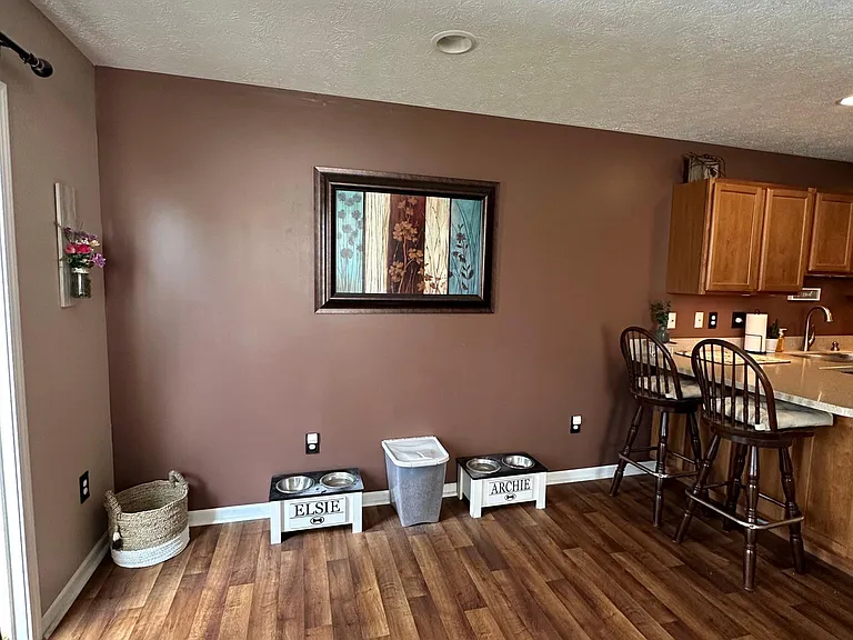 8015 Seabrook Dr — Photo 7