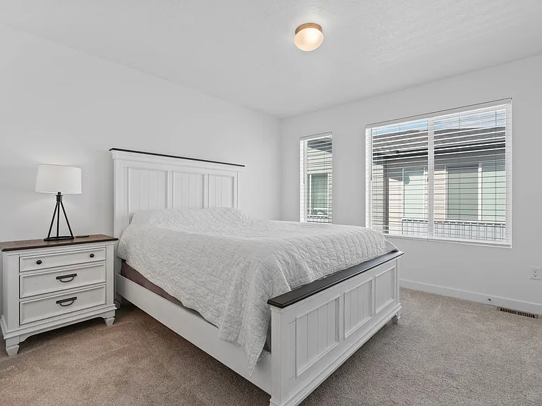 1146 S Redwood Rd #H-801 — Photo 14
