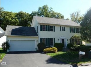 5 White Oak Dr, Danbury, CT 06810