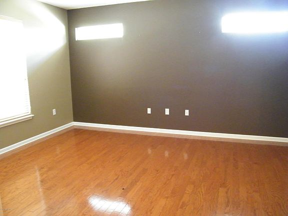 5th image of 10695 Grayson Ct