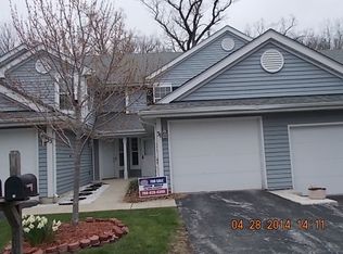 31 Abbey Ln, Park Forest, IL 60466